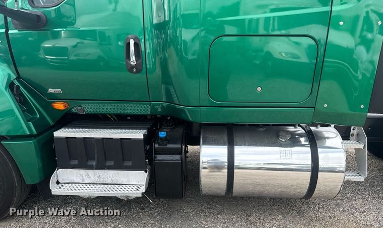 image for item EC3647 2020 International LT625 semi truck