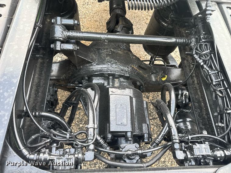 image for item EC3647 2020 International LT625 semi truck