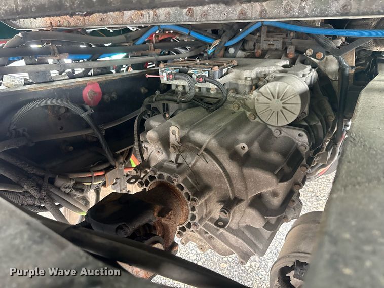 image for item EC3647 2020 International LT625 semi truck