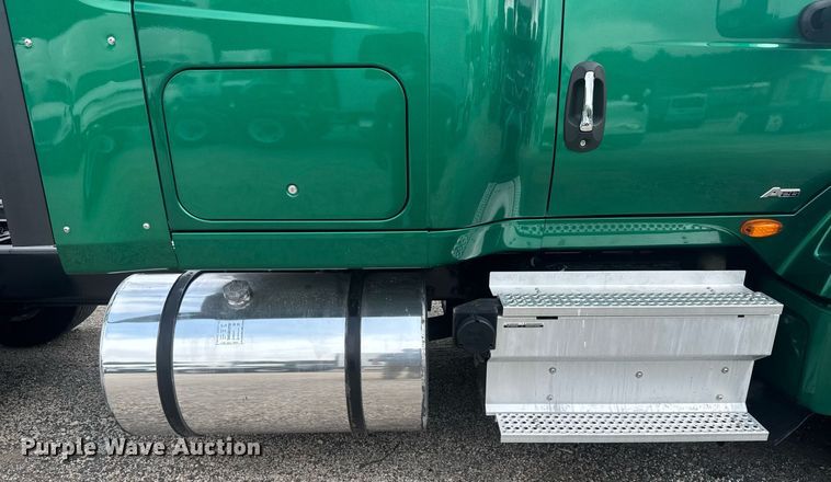 image for item EC3647 2020 International LT625 semi truck