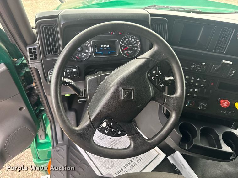 image for item EC3647 2020 International LT625 semi truck