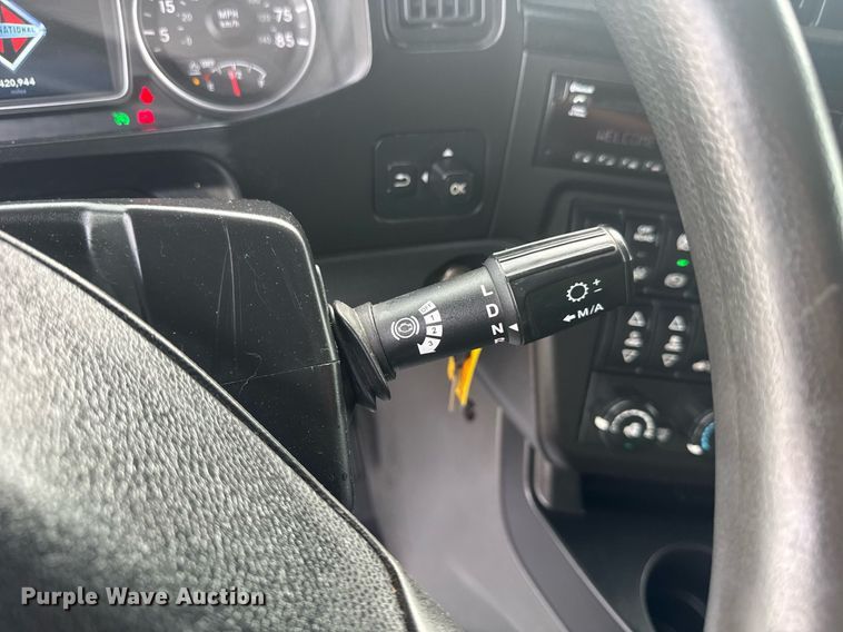 image for item EC3647 2020 International LT625 semi truck