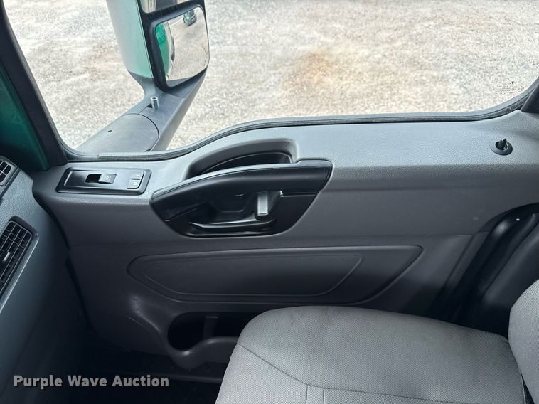 image for item EC3647 2020 International LT625 semi truck