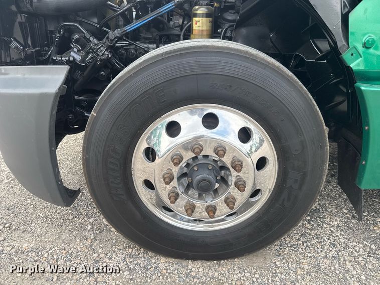 image for item EC3647 2020 International LT625 semi truck