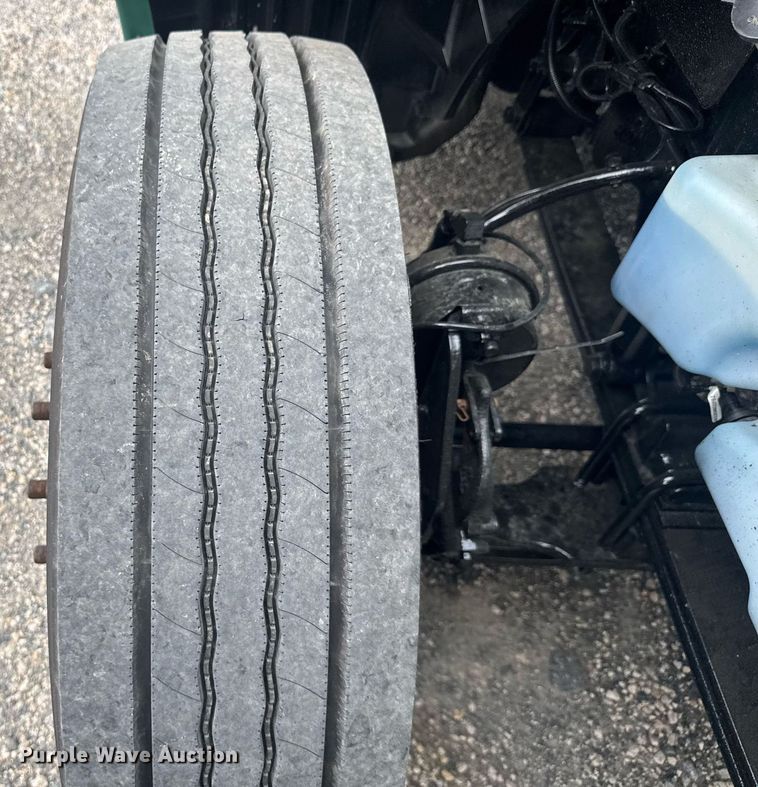 image for item EC3647 2020 International LT625 semi truck