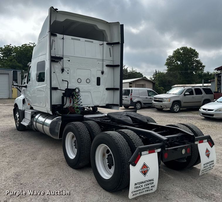 image for item EC3649 2020 International LT625 semi truck