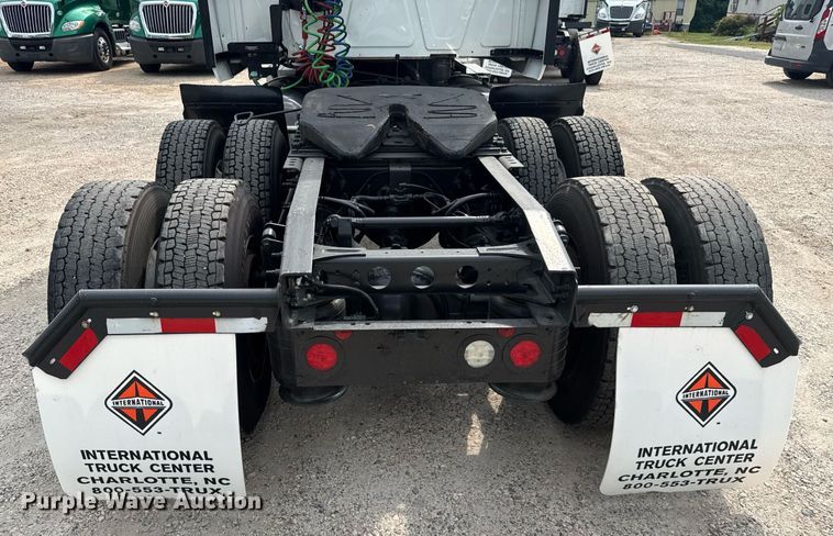 image for item EC3649 2020 International LT625 semi truck