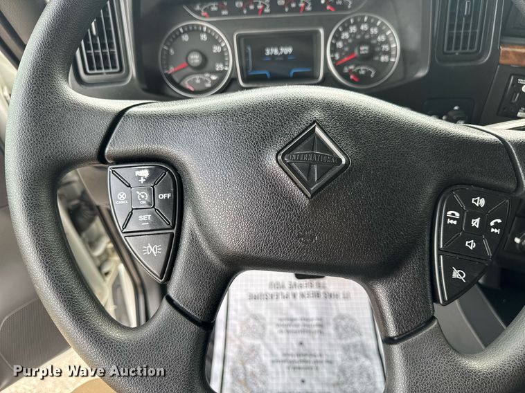 image for item EC3649 2020 International LT625 semi truck