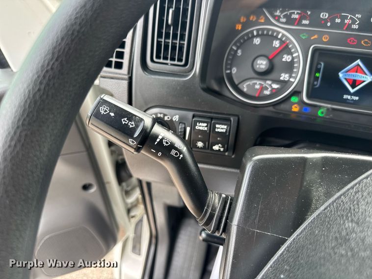 image for item EC3649 2020 International LT625 semi truck