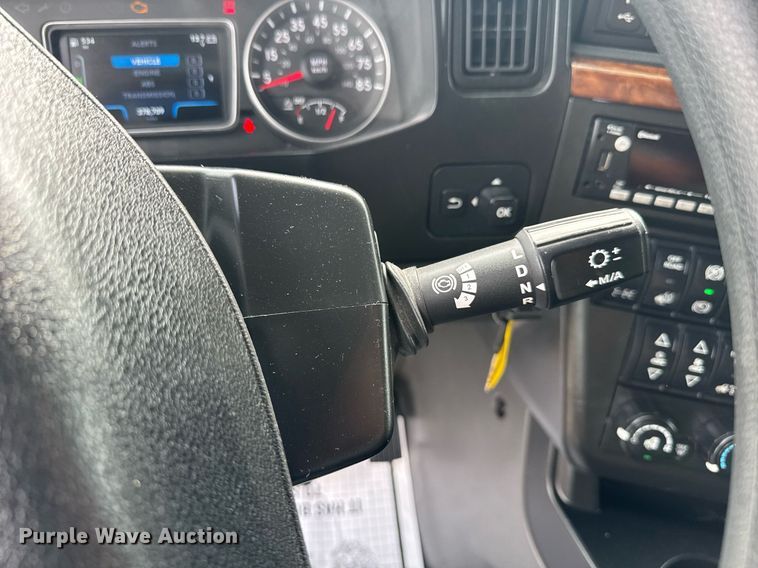 image for item EC3649 2020 International LT625 semi truck