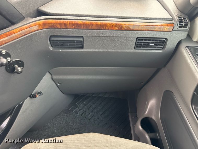 image for item EC3649 2020 International LT625 semi truck