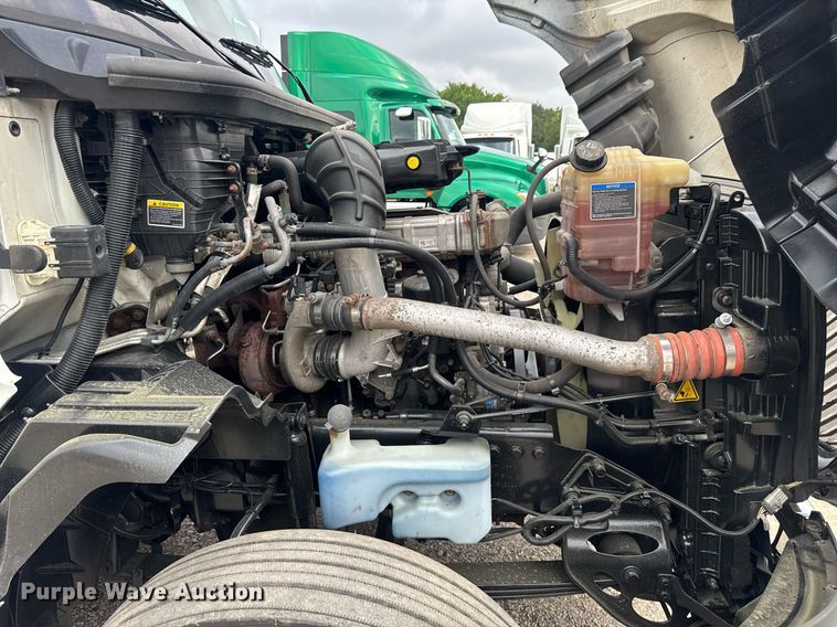 image for item EC3649 2020 International LT625 semi truck