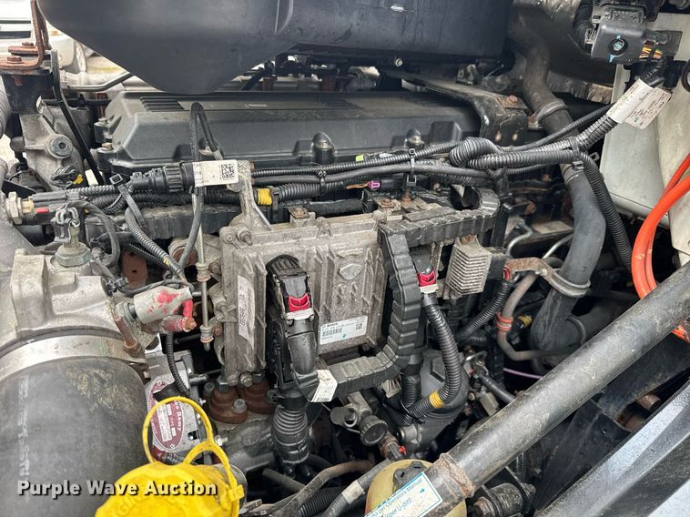 image for item EC3649 2020 International LT625 semi truck