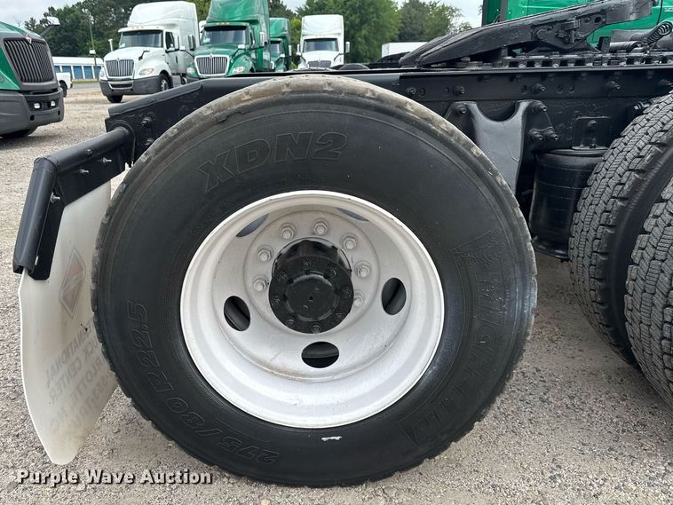 image for item EC3649 2020 International LT625 semi truck