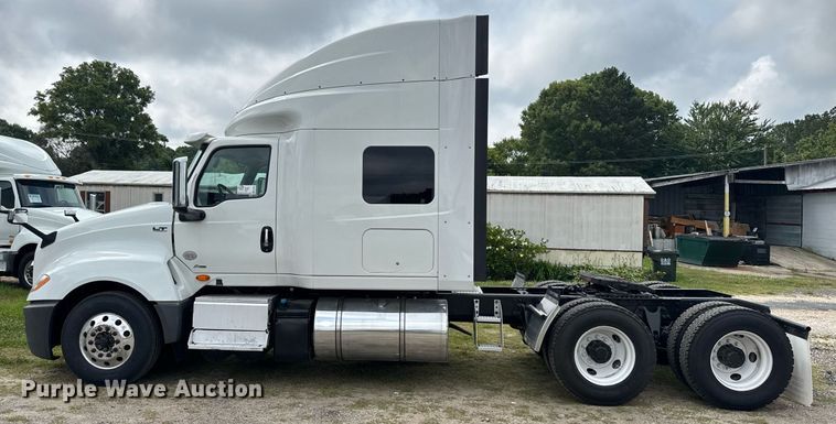 image for item EC3651 2019 International LT625 semi truck