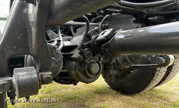 image for item EC3651 2019 International LT625 semi truck