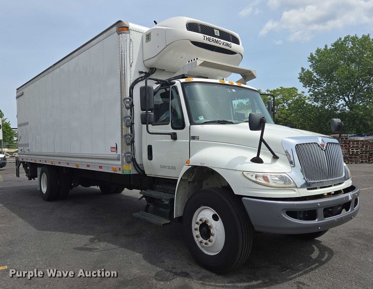 image for item EC4272 2018 International 4300  refrigerated truck