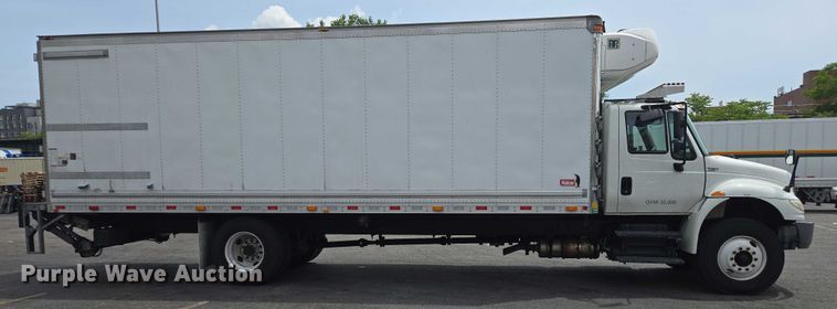 image for item EC4272 2018 International 4300  refrigerated truck