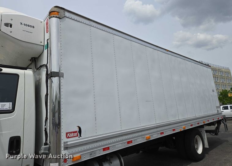 image for item EC4272 2018 International 4300  refrigerated truck