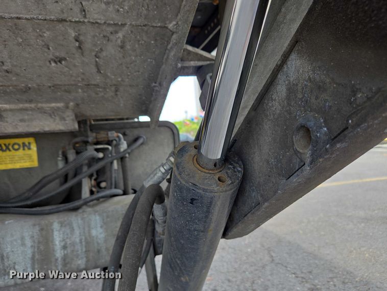 image for item EC4272 2018 International 4300  refrigerated truck