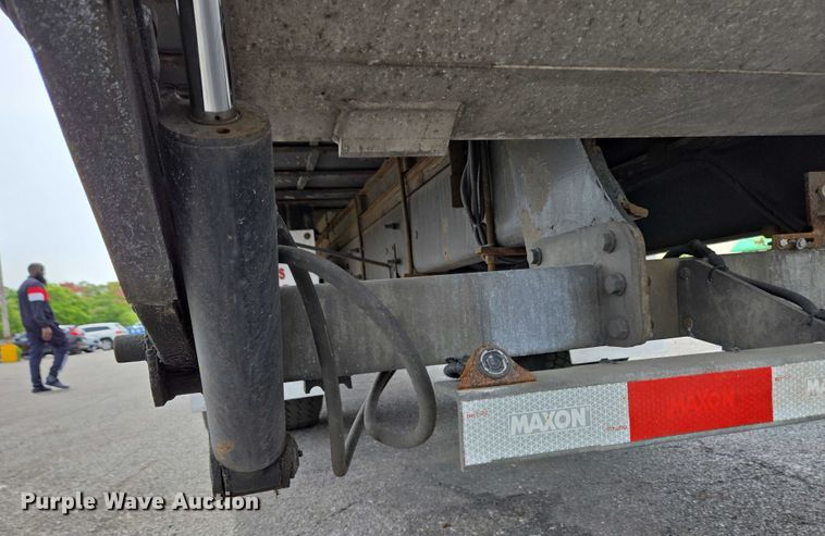 image for item EC4272 2018 International 4300  refrigerated truck