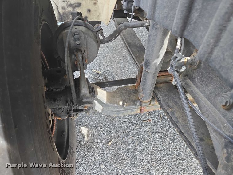 image for item EC4272 2018 International 4300  refrigerated truck