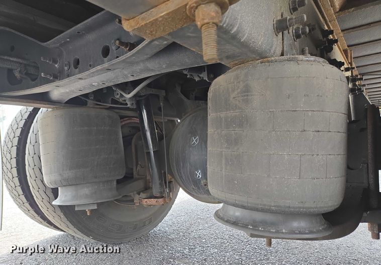 image for item EC4272 2018 International 4300  refrigerated truck