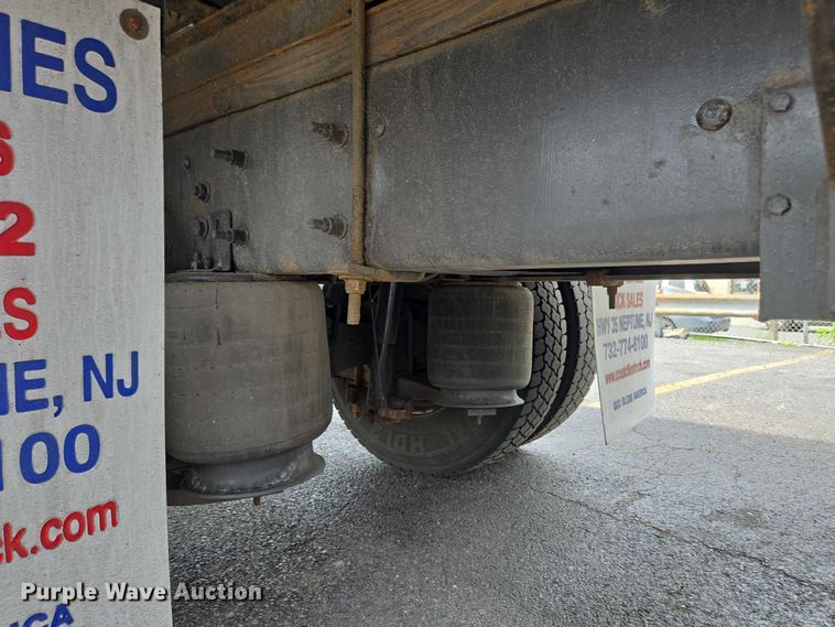 image for item EC4272 2018 International 4300  refrigerated truck