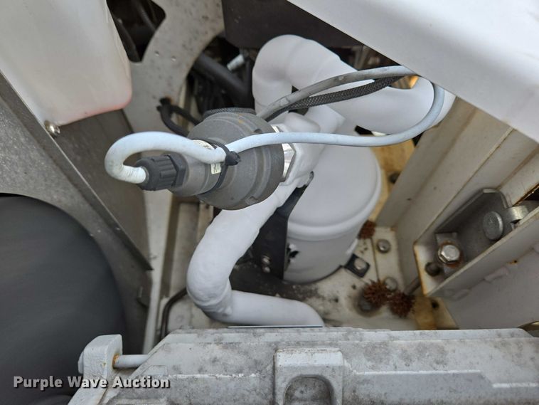 image for item EC4272 2018 International 4300  refrigerated truck