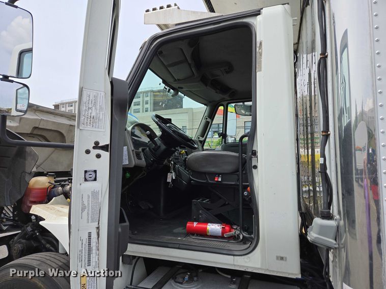 image for item EC4272 2018 International 4300  refrigerated truck