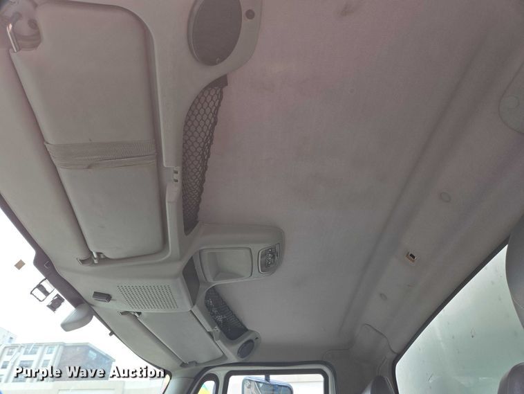 image for item EC4272 2018 International 4300  refrigerated truck