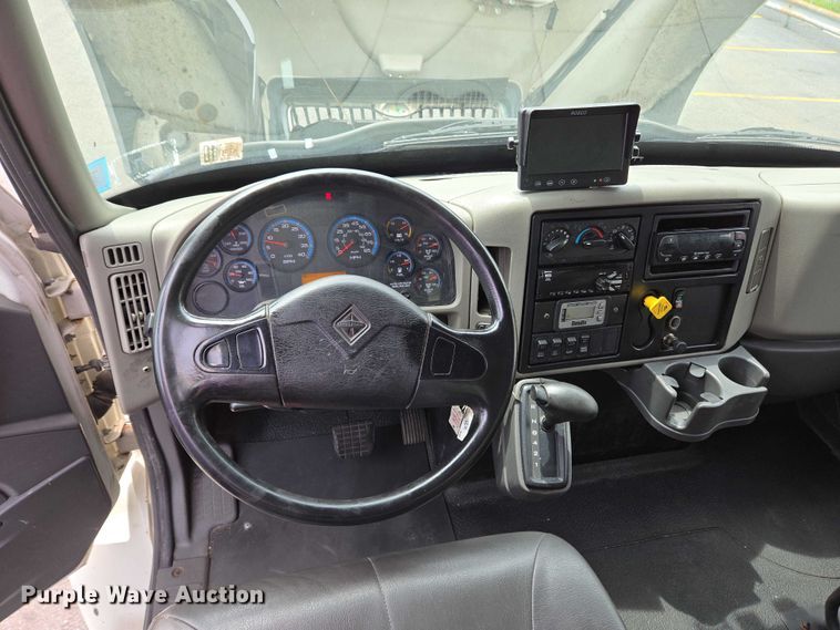 image for item EC4272 2018 International 4300  refrigerated truck