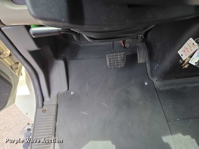 image for item EC4272 2018 International 4300  refrigerated truck