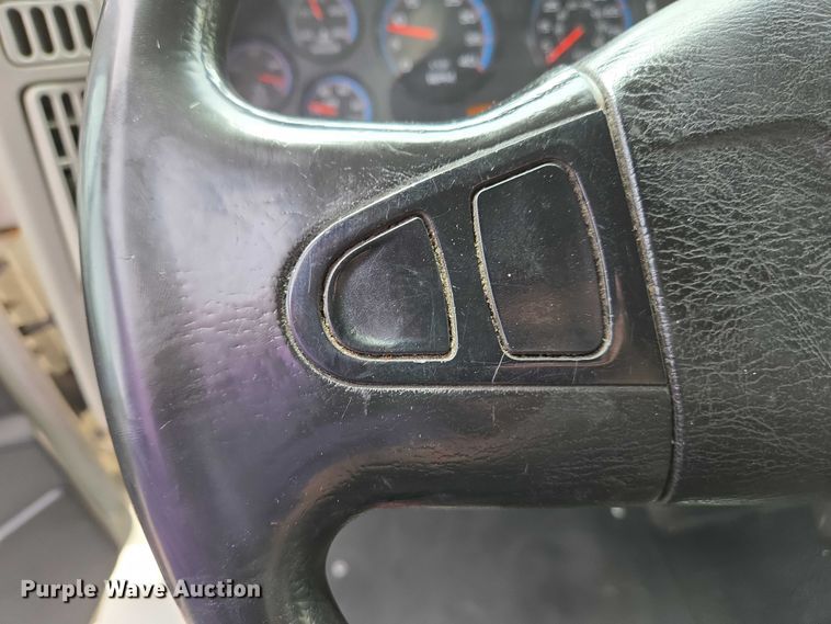 image for item EC4272 2018 International 4300  refrigerated truck