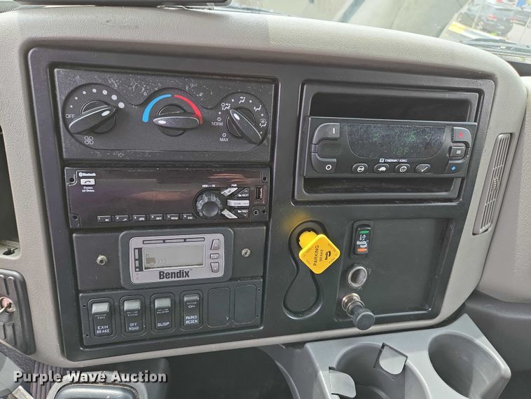 image for item EC4272 2018 International 4300  refrigerated truck