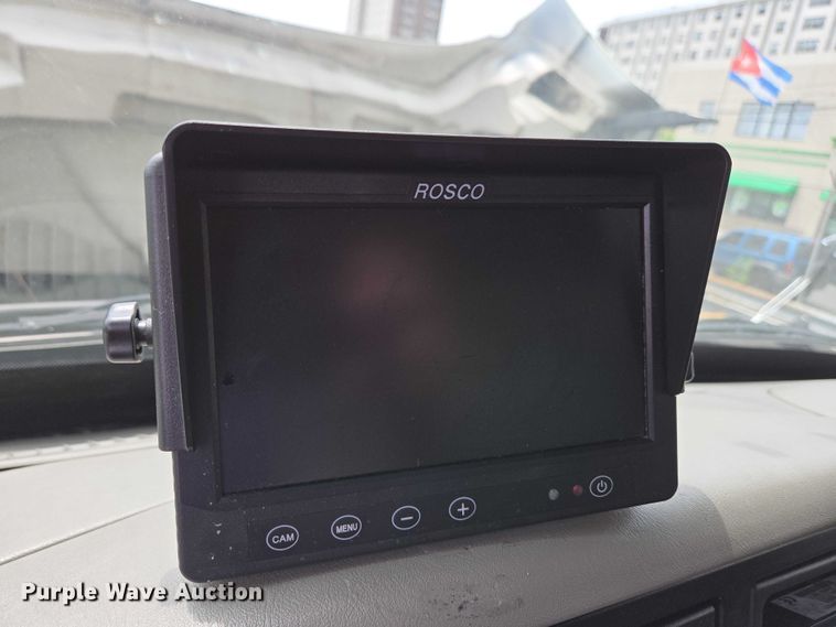 image for item EC4272 2018 International 4300  refrigerated truck