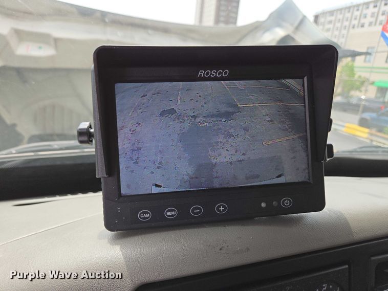 image for item EC4272 2018 International 4300  refrigerated truck