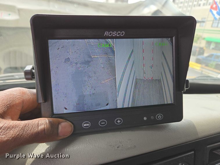 image for item EC4272 2018 International 4300  refrigerated truck