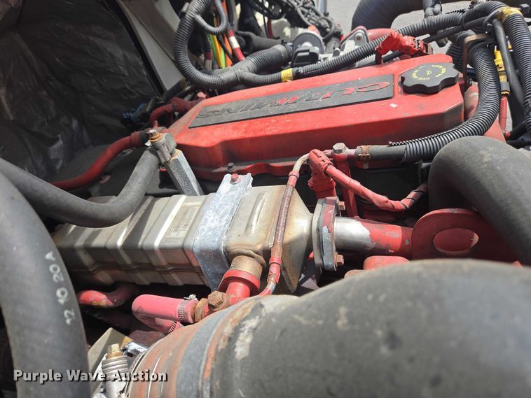 image for item EC4272 2018 International 4300  refrigerated truck