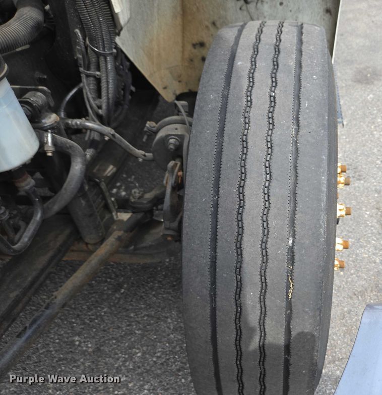 image for item EC4272 2018 International 4300  refrigerated truck