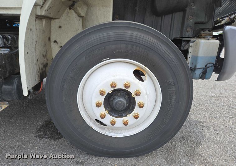 image for item EC4272 2018 International 4300  refrigerated truck