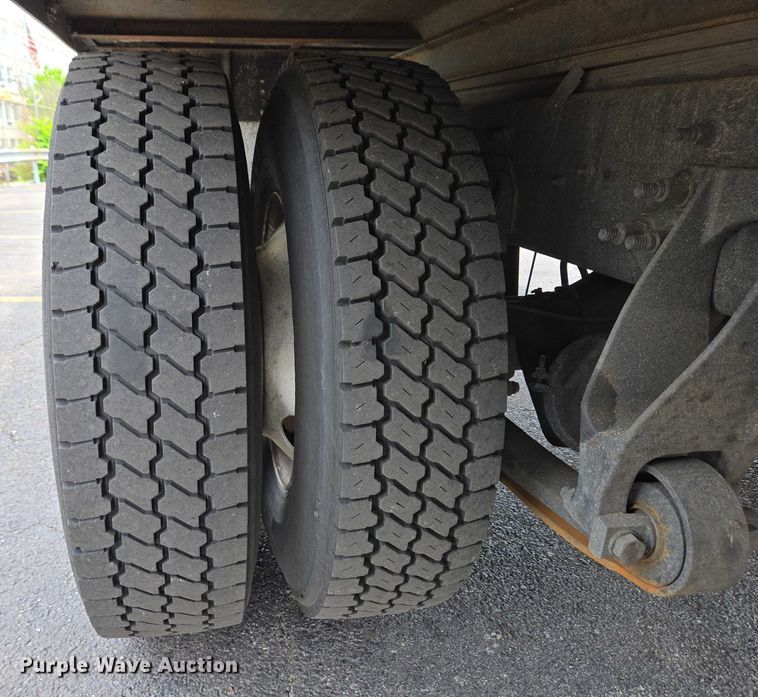 image for item EC4272 2018 International 4300  refrigerated truck