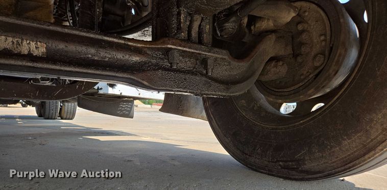 image for item ED2036 1996 Peterbilt 379 semi truck