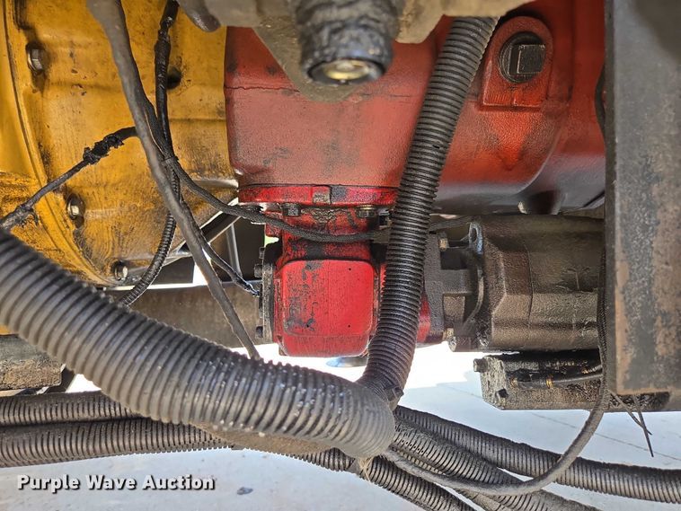 image for item ED2036 1996 Peterbilt 379 semi truck