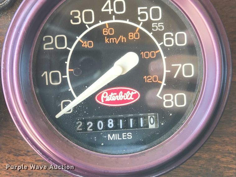 image for item ED2036 1996 Peterbilt 379 semi truck