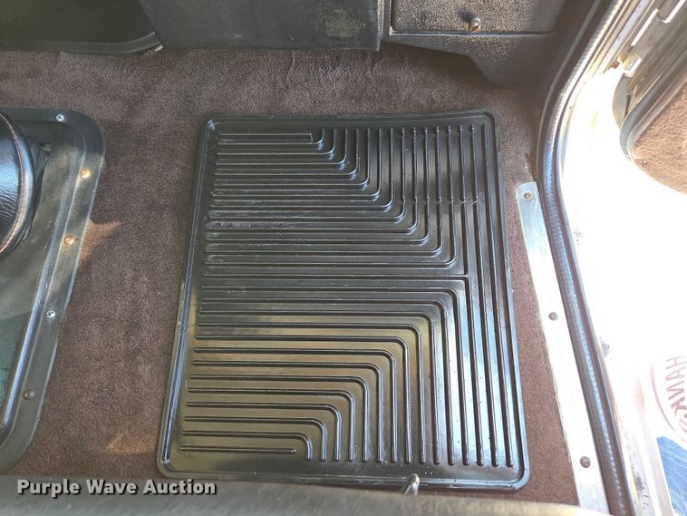 image for item ED2036 1996 Peterbilt 379 semi truck