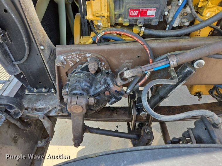 image for item ED2036 1996 Peterbilt 379 semi truck