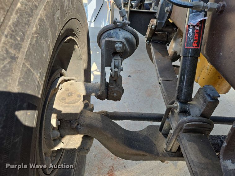 image for item ED2036 1996 Peterbilt 379 semi truck