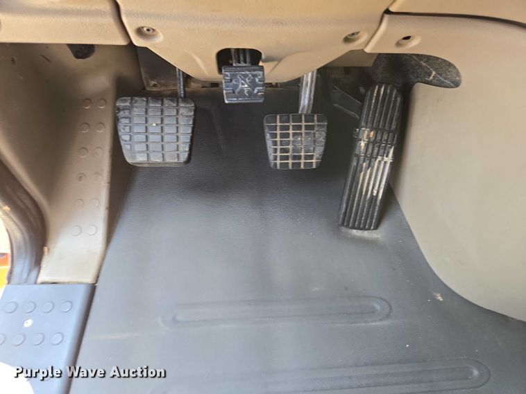 image for item ED2037 2015 Freightliner Cascadia semi truck