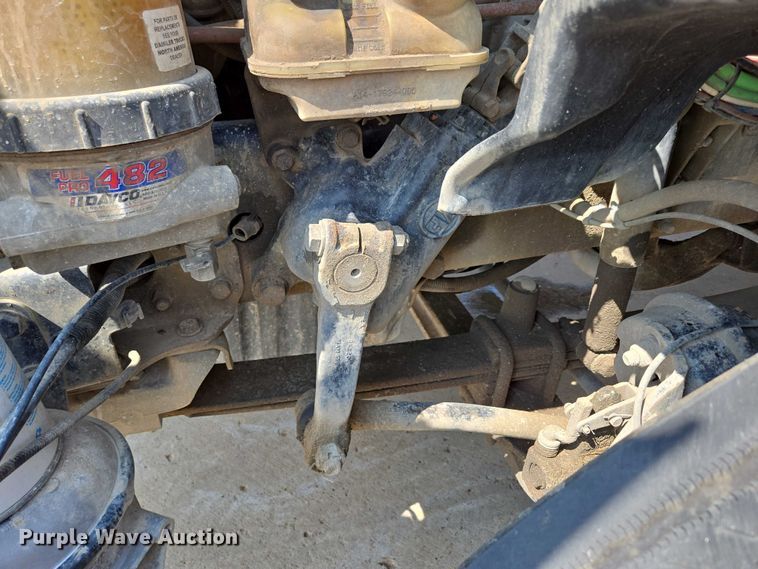 image for item ED2037 2015 Freightliner Cascadia semi truck